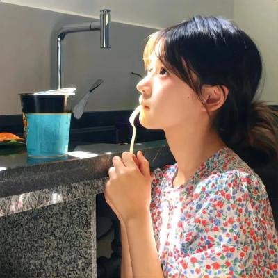 夏日不宜入爱河 高清在线观看封面